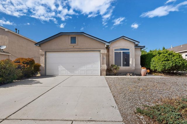 27 Violeta Place, Los Lunas, NM 87031