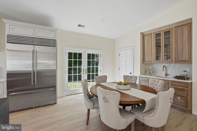 300 LEWIS ST NW, Vienna, VA 22180