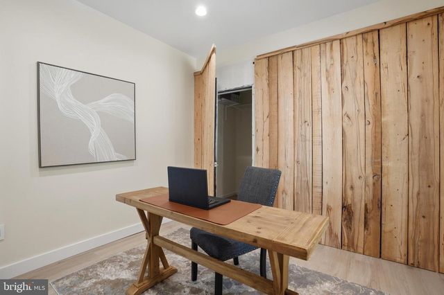 300 LEWIS ST NW, Vienna, VA 22180