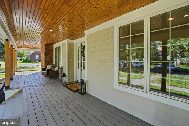 300 LEWIS ST NW, Vienna, VA 22180