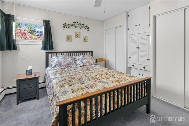 13 Comstock Road, Edison, NJ 08817