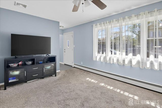 13 Comstock Road, Edison, NJ 08817