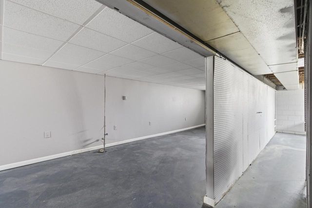 10325 W Silver Spring DRIVE, Milwaukee, WI 53225