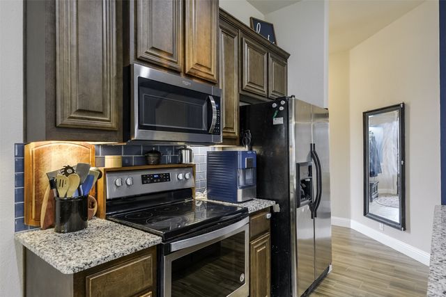 118 Gateway Drive, Alvarado, TX 76009