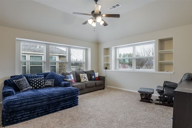 118 Gateway Drive, Alvarado, TX 76009