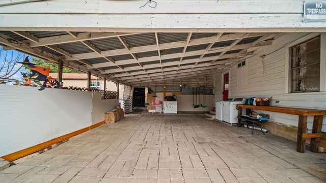 807 Burleson Street, Brenham, TX 77833