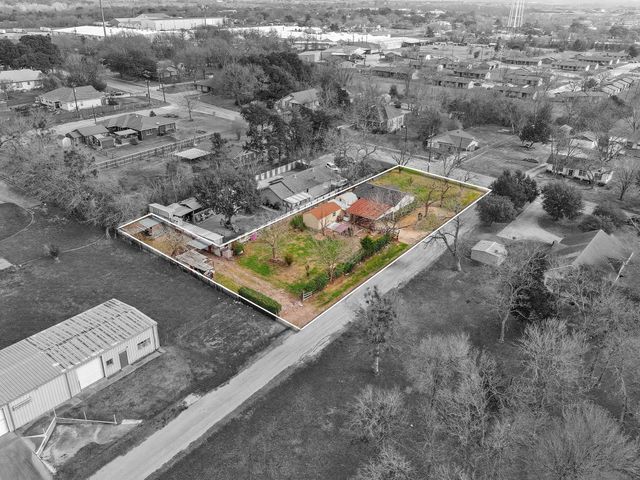 807 Burleson Street, Brenham, TX 77833