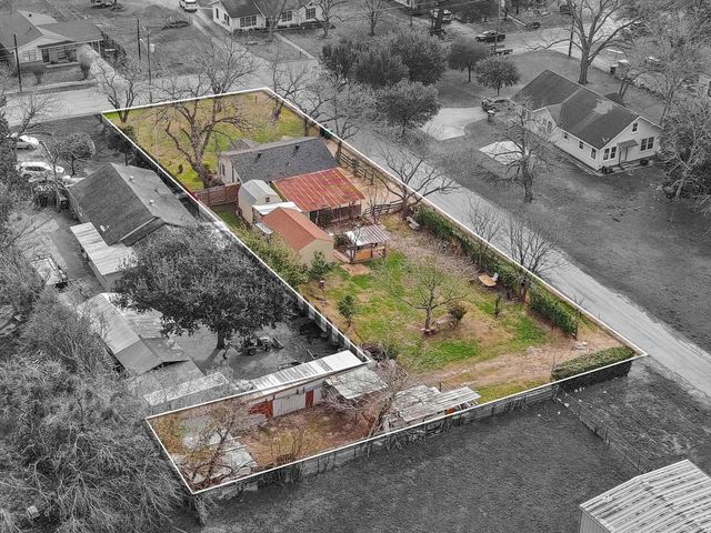 807 Burleson Street, Brenham, TX 77833