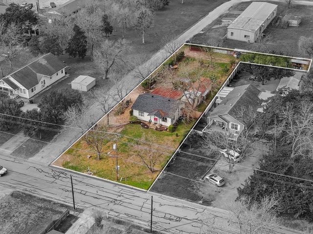 807 Burleson Street, Brenham, TX 77833