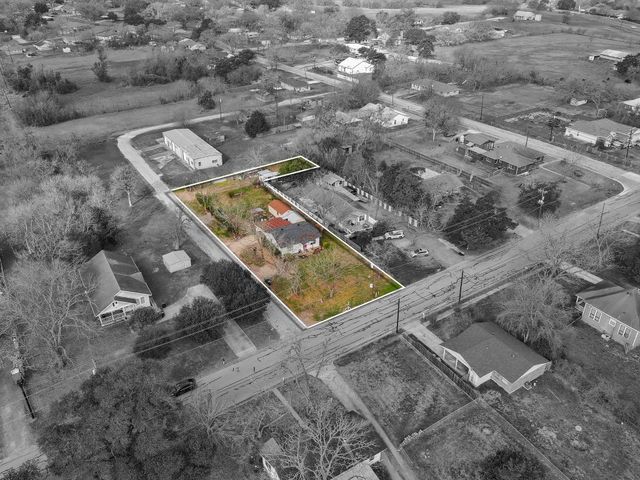 807 Burleson Street, Brenham, TX 77833