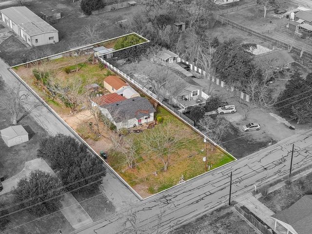 807 Burleson Street, Brenham, TX 77833