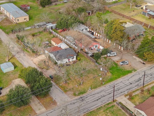 807 Burleson Street, Brenham, TX 77833