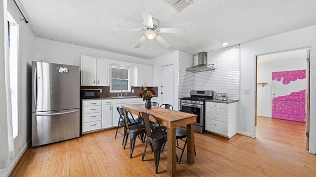 807 Burleson Street, Brenham, TX 77833