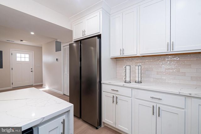1219 N POINT RD, Baltimore, MD 21222