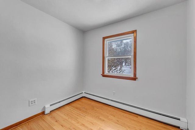 153 N Maple AVENUE, Slinger, WI 53086