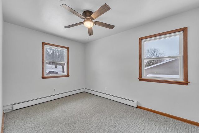 153 N Maple AVENUE, Slinger, WI 53086