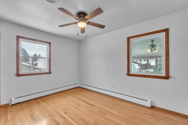 153 N Maple AVENUE, Slinger, WI 53086