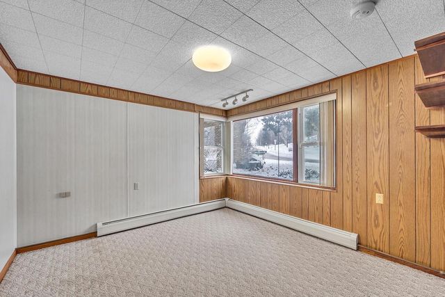 153 N Maple AVENUE, Slinger, WI 53086