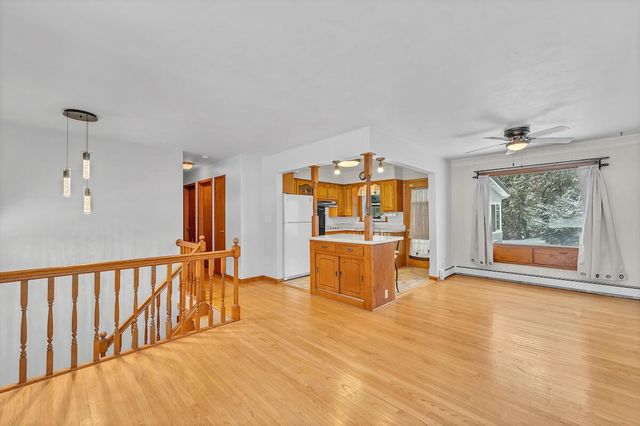 153 N Maple AVENUE, Slinger, WI 53086