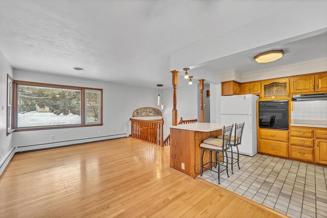 153 N Maple AVENUE, Slinger, WI 53086