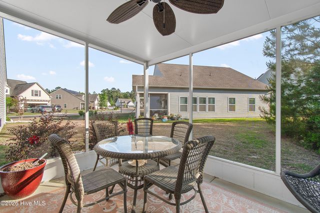 587 Meadowbrook Lane NW, Calabash, NC 28467