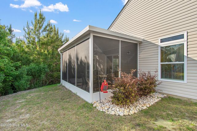 587 Meadowbrook Lane NW, Calabash, NC 28467