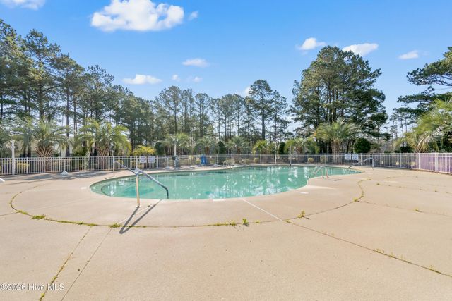587 Meadowbrook Lane NW, Calabash, NC 28467