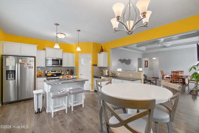 587 Meadowbrook Lane NW, Calabash, NC 28467