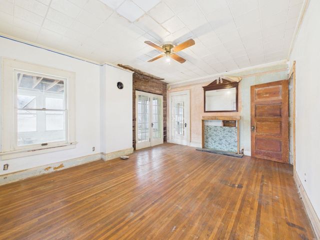 1545 N Park Pl, Wichita, KS 67203