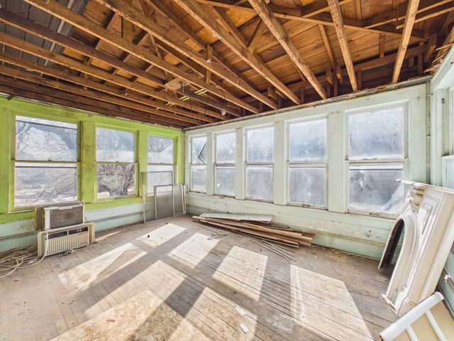 1545 N Park Pl, Wichita, KS 67203