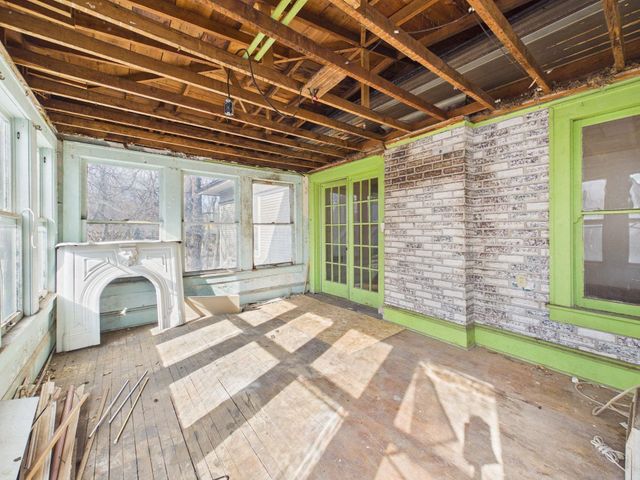 1545 N Park Pl, Wichita, KS 67203