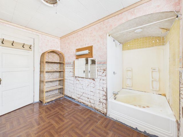 1545 N Park Pl, Wichita, KS 67203