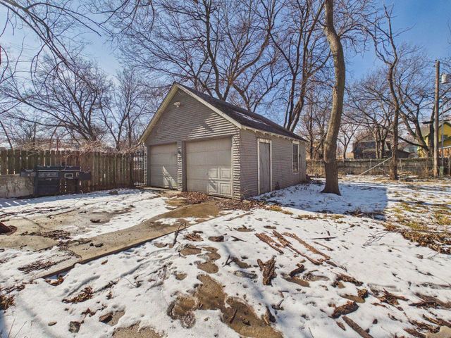 1545 N Park Pl, Wichita, KS 67203