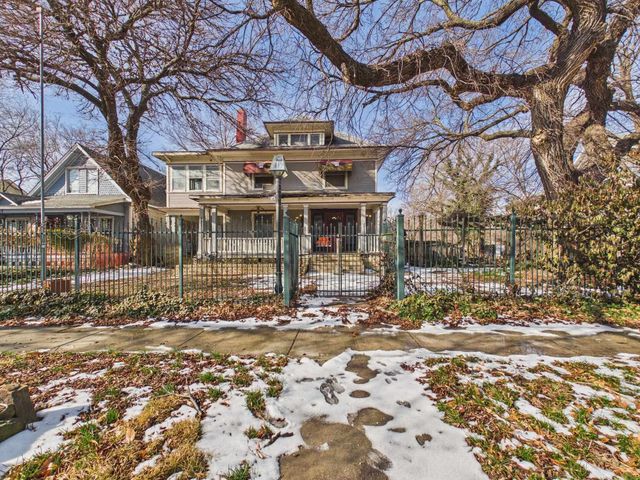 1545 N Park Pl, Wichita, KS 67203