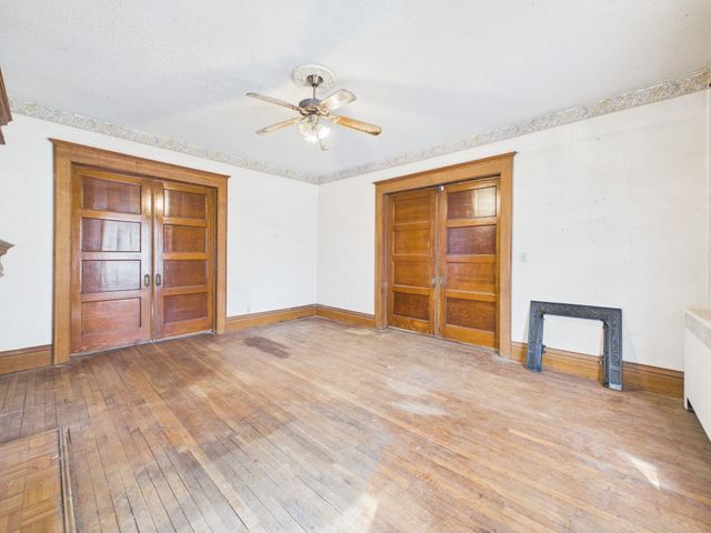 1545 N Park Pl, Wichita, KS 67203