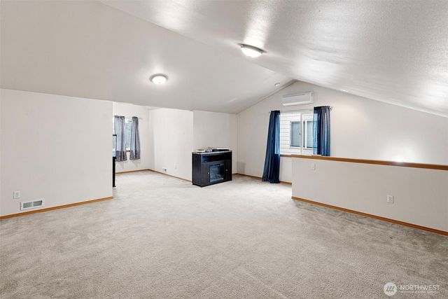 209 NE Miramar Circle, Bremerton, WA 98311