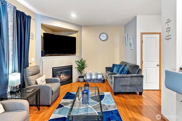 209 NE Miramar Circle, Bremerton, WA 98311