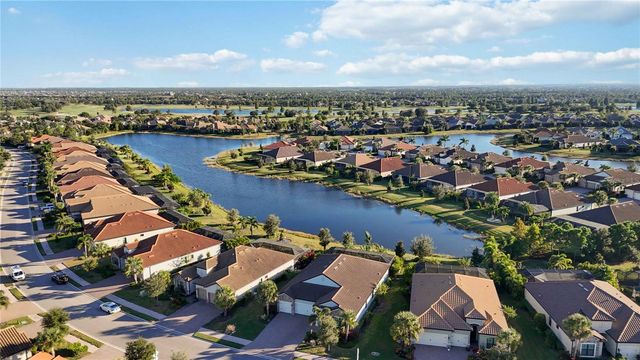 7131 WHITTLEBURY TRAIL, Bradenton, FL 34202