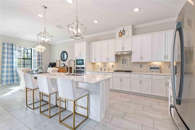 7131 WHITTLEBURY TRAIL, Bradenton, FL 34202