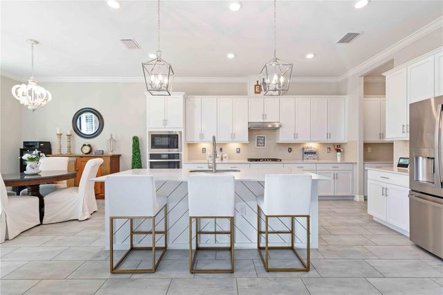 7131 WHITTLEBURY TRAIL, Bradenton, FL 34202