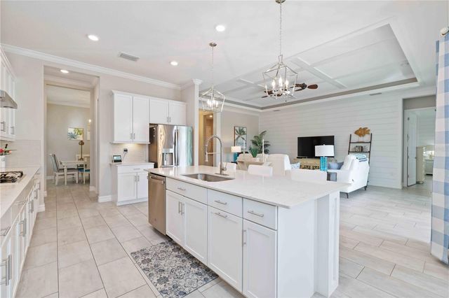7131 WHITTLEBURY TRAIL, Bradenton, FL 34202