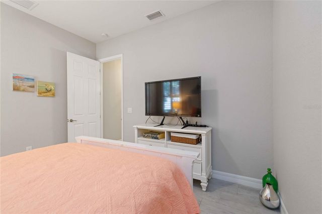 7131 WHITTLEBURY TRAIL, Bradenton, FL 34202