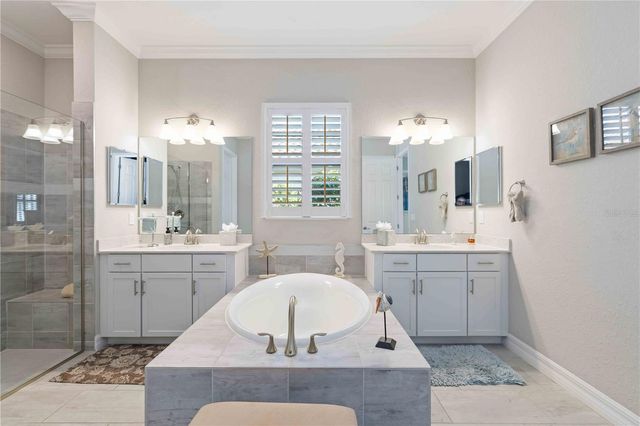 7131 WHITTLEBURY TRAIL, Bradenton, FL 34202