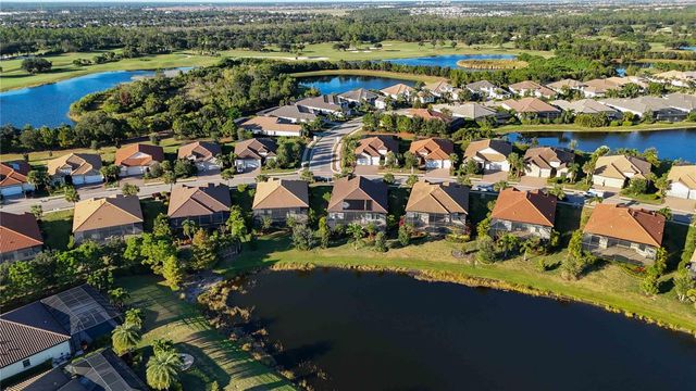 7131 WHITTLEBURY TRAIL, Bradenton, FL 34202