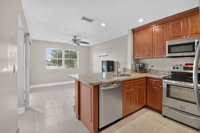 18838 Cloud Lake Circle, Boca Raton, FL 33496
