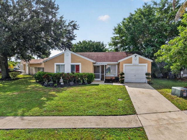 18838 Cloud Lake Circle, Boca Raton, FL 33496