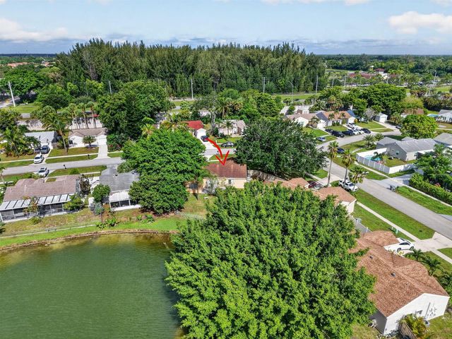 18838 Cloud Lake Circle, Boca Raton, FL 33496