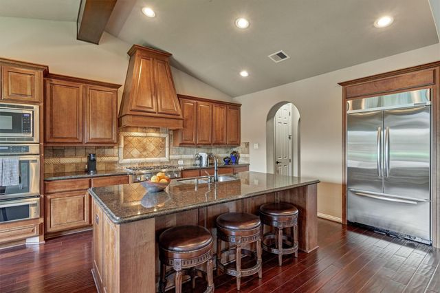 82 E Crystal Canyon Circle, The Woodlands, TX 77389