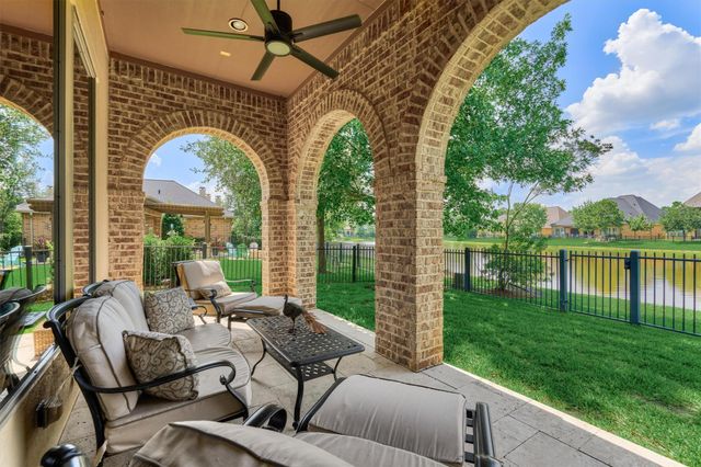 82 E Crystal Canyon Circle, The Woodlands, TX 77389