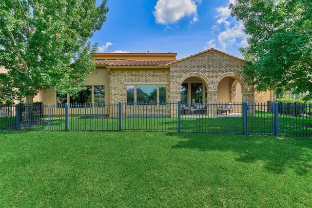 82 E Crystal Canyon Circle, The Woodlands, TX 77389